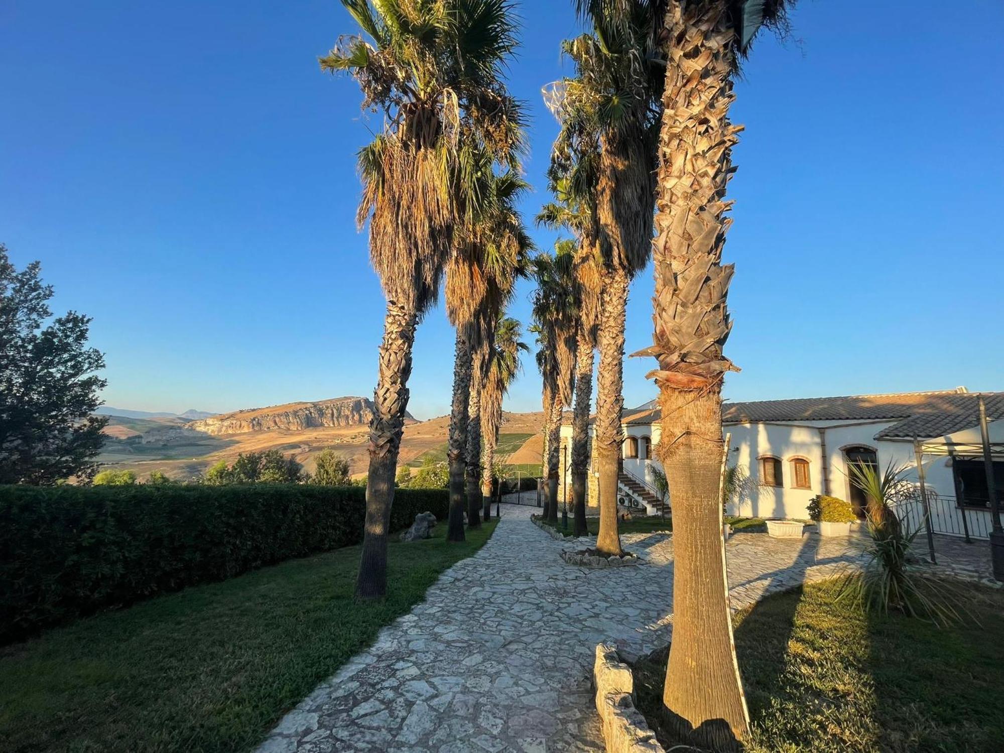 Ponte Calatrasi Agriturismo Roccamena Esterno foto